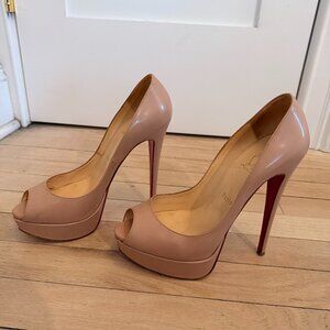 100% Authentic CHRISTIAN LOUBOUTIN Lady Peep Toe/Nude Patent Platform Stilettos